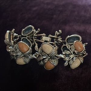 VINTAGE 1950s CORO ACORN BRACELET 7”